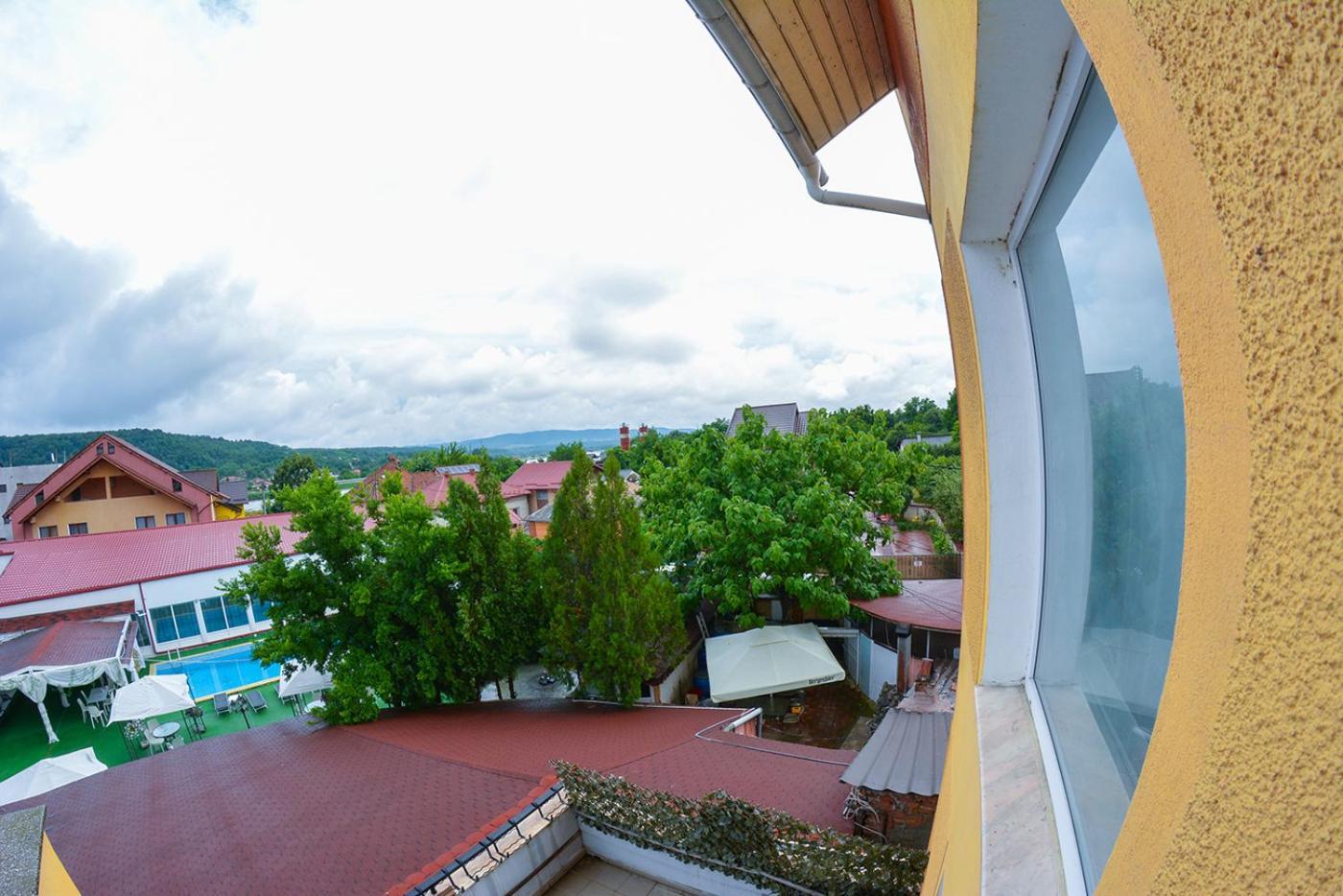 Pensiune Valentina Otel Râmnicu Vâlcea Dış mekan fotoğraf