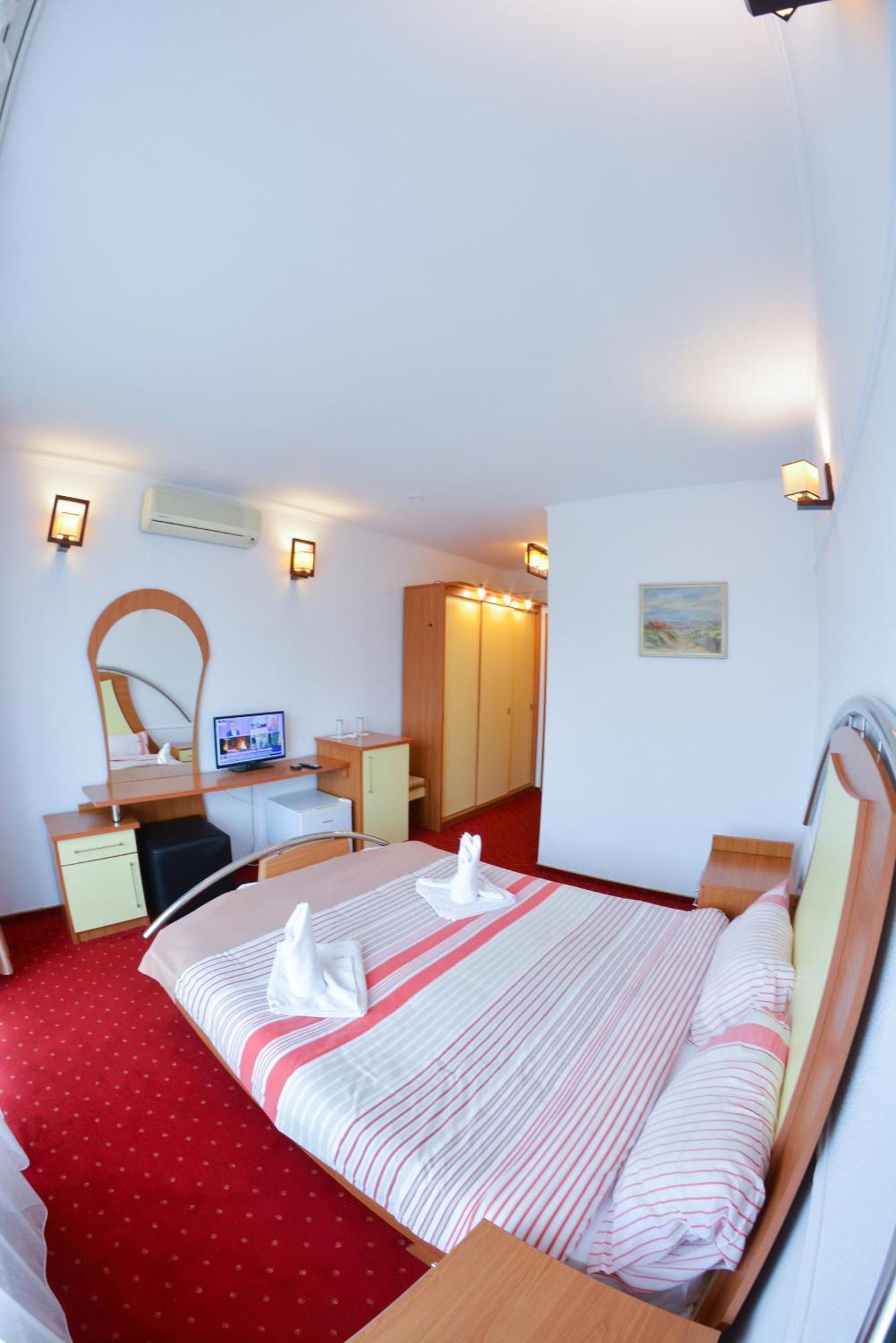 Pensiune Valentina Otel Râmnicu Vâlcea Dış mekan fotoğraf