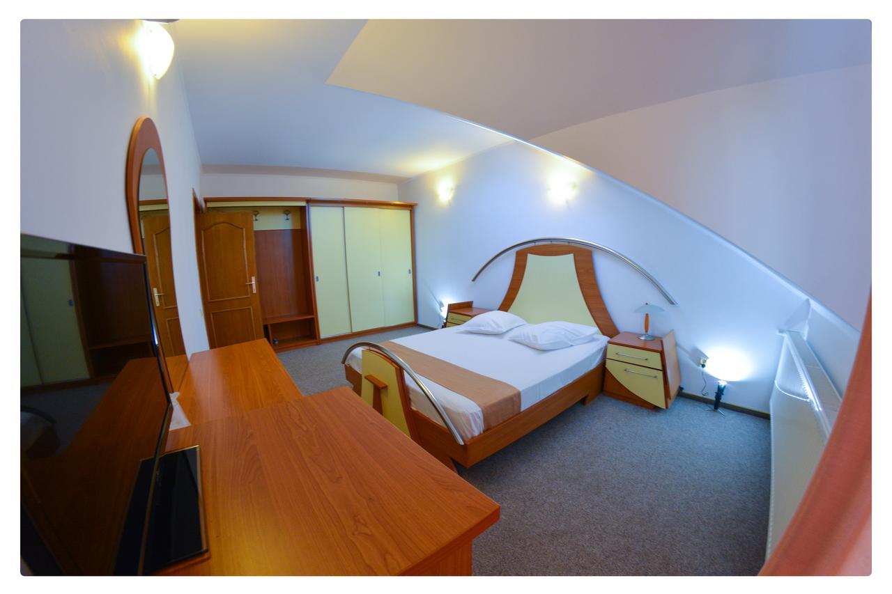 Pensiune Valentina Otel Râmnicu Vâlcea Dış mekan fotoğraf