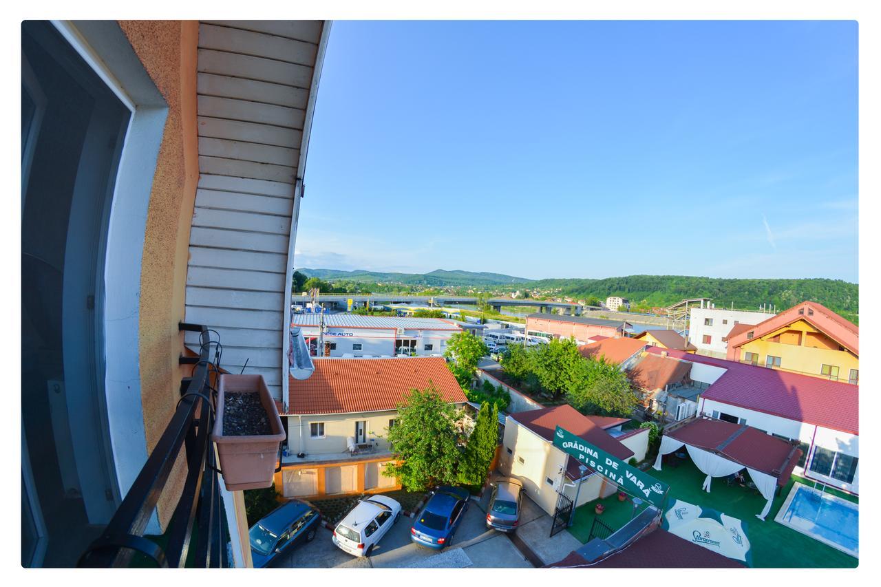 Pensiune Valentina Otel Râmnicu Vâlcea Dış mekan fotoğraf